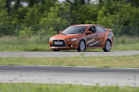 Mitsubishi Lancer X Ralliart test-drive Митсубиси Лансер Икс Раллиарт тест-драйв