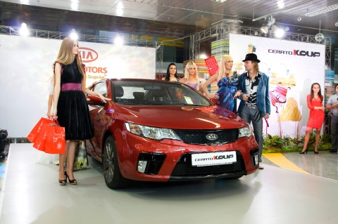 Автошоу на Столичном авто шоу на столичном шоссе на столичке фотоотчет фото новинки autoshow chevrolet cruze kia cerato koup mohave opel insignia chery шевроле круз опель инсигния инсигниа чери киа черато коуп мохаве