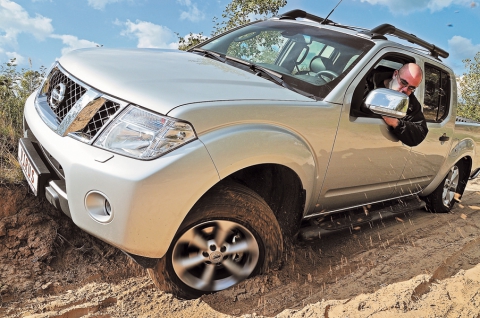 Тесть-драйв Nissan Navara 2010 